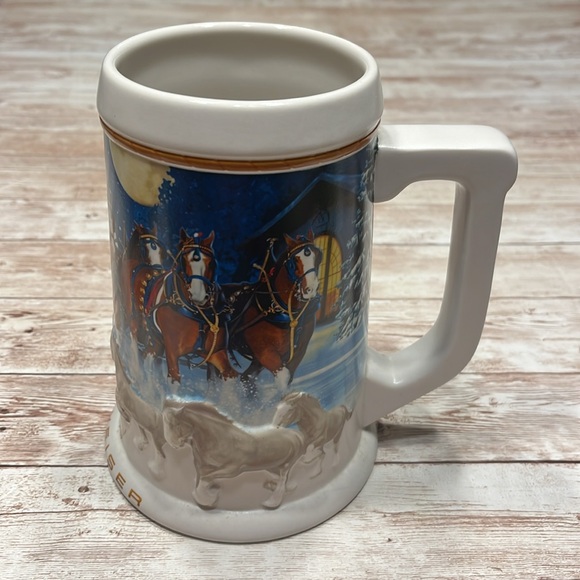 2005 Budweiser Holiday Stein CS628 - Picture 5 of 8